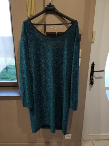 Robe pailletée collier dos taille 50