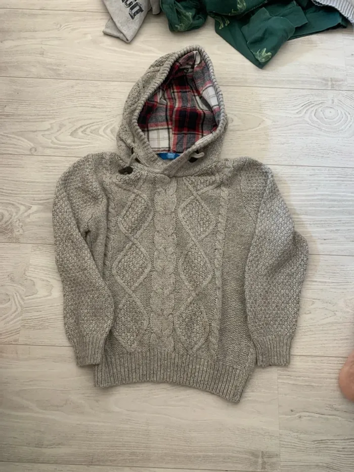 Pull à capuche tricot
