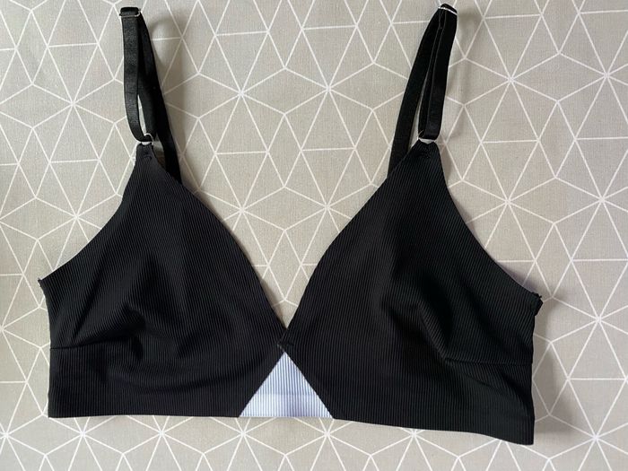 Soutien gorge brassière quasi sans couture taille S - photo numéro 6