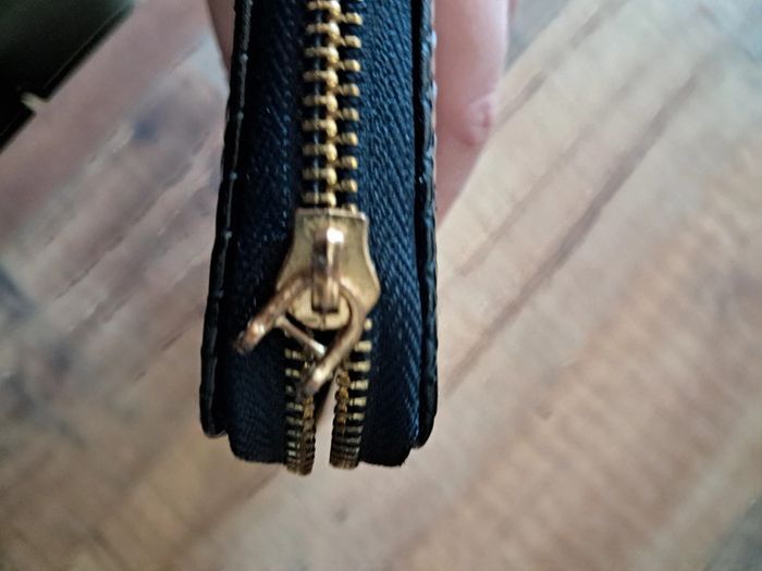 Portefeuille noir avec fermeture doré - photo numéro 3