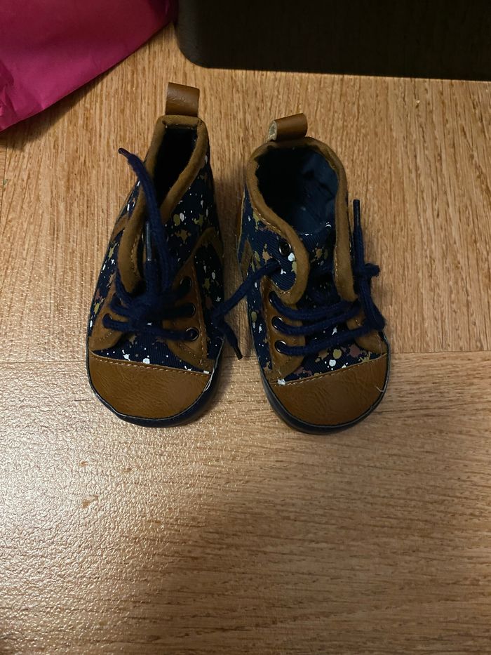 Lot chaussures bébé - photo numéro 2