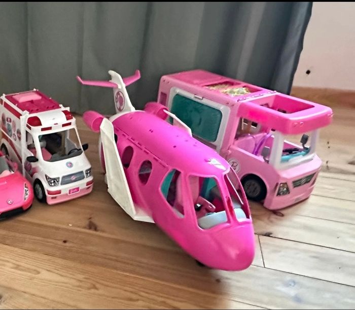 lots vehicules  barbies