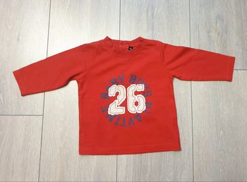 Maillot rouge. Garçon 6 mois