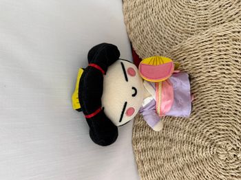 Peluche Pucca Japonaise