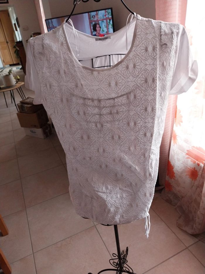 Tee-shirt brodé
