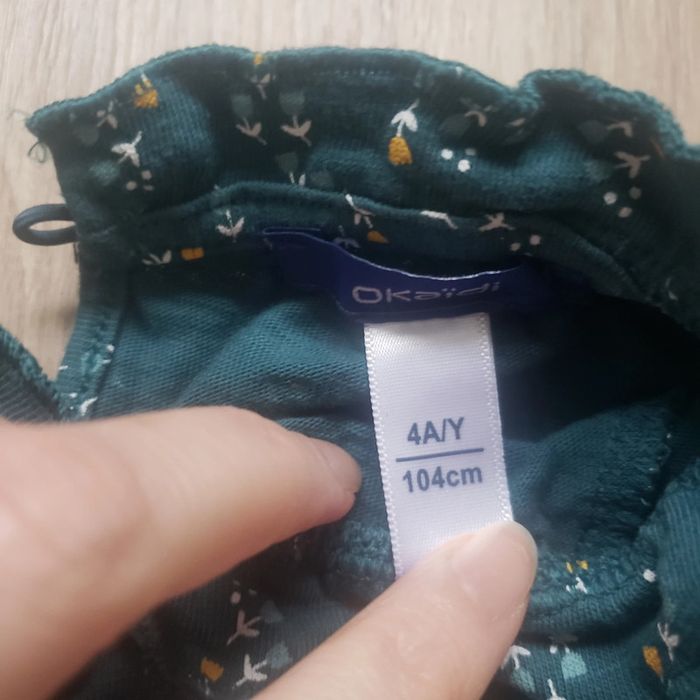 Pull over vert à motifs fleurs 4 ans - photo numéro 2
