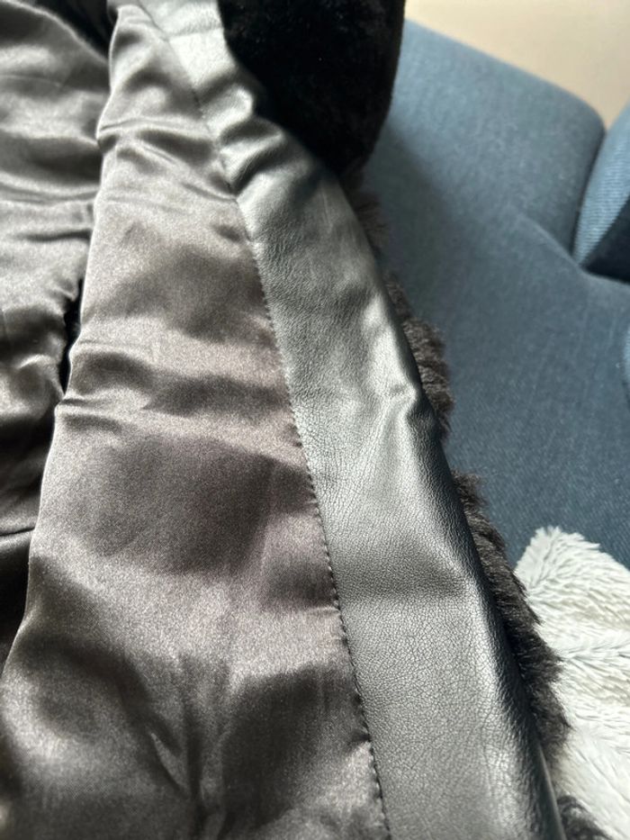 Veste fausse fourrure taille S/M - photo numéro 3