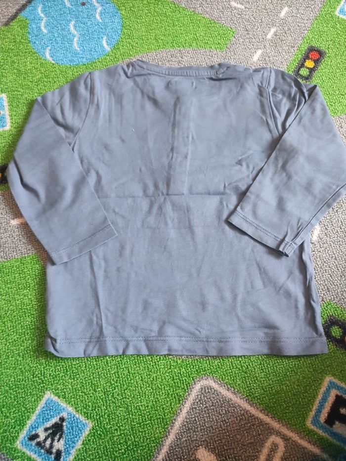 t-shirt gris - photo numéro 2