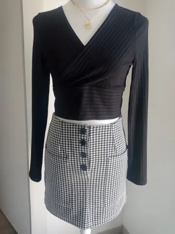 Magnifique jupe à carreaux vichy noir et blanc et boutons et poches devant T.M Jennyfer