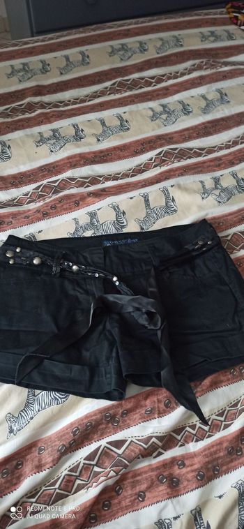 Short noir jennyfer t. 42