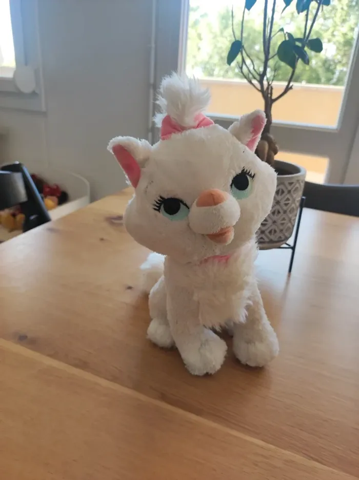 Belle peluche marie des aristochats - photo numéro 2