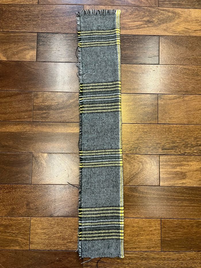 écharpe rayé grise et jaune - photo numéro 4