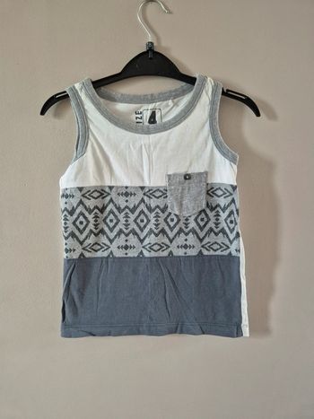 Débardeur 4 ans très bon état quasi neuf