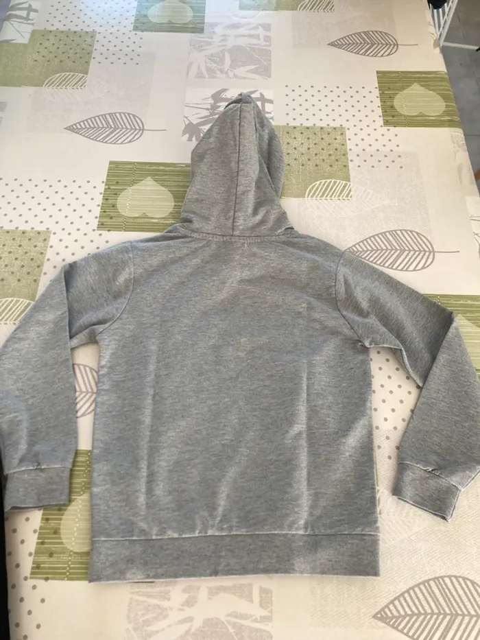 Survêtement Hummel, taille 9 ans (134 cm) - photo numéro 4