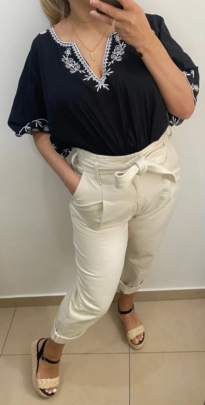 Blouse brodée col v taille M - photo numéro 7