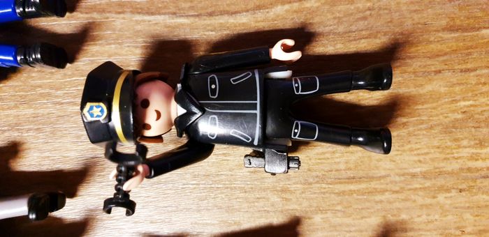Playmobil - Lot de personnages (police) - photo numéro 8