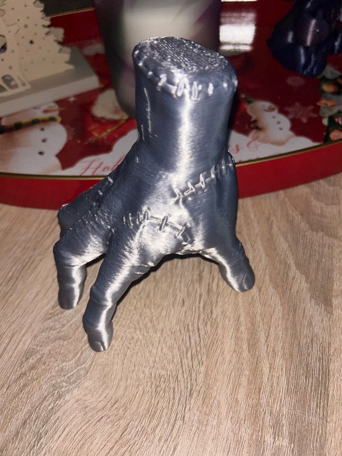 Magnifique reproduction de la main Thing de la Famille Addams