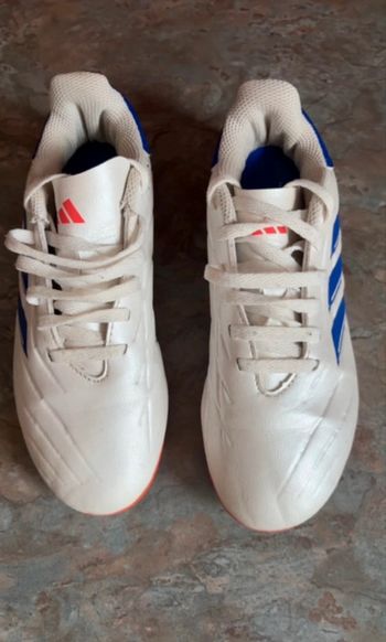 Crampons Adidas Copa Pure 33 – Blanc & Bleu TBE