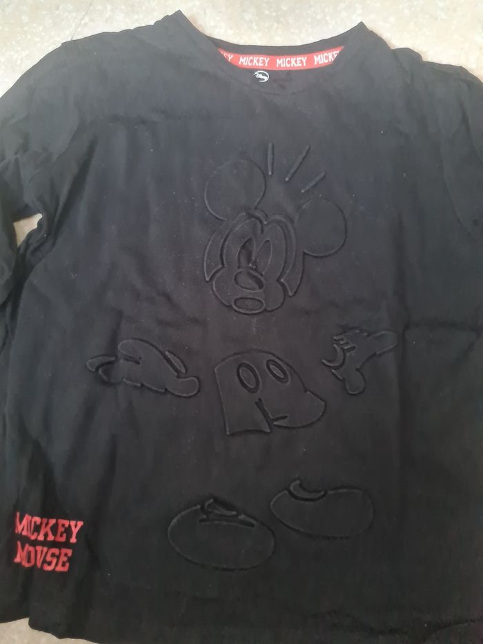 Tee shirt manche longue mickey taille 6/7 ans - photo numéro 2