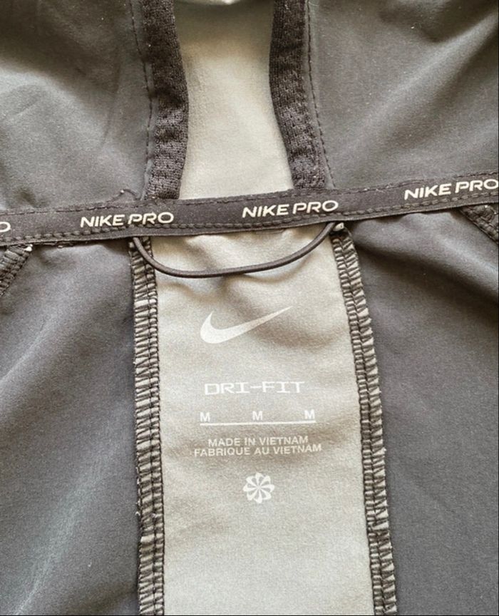 Veste Nike pro dri-fit - photo numéro 3