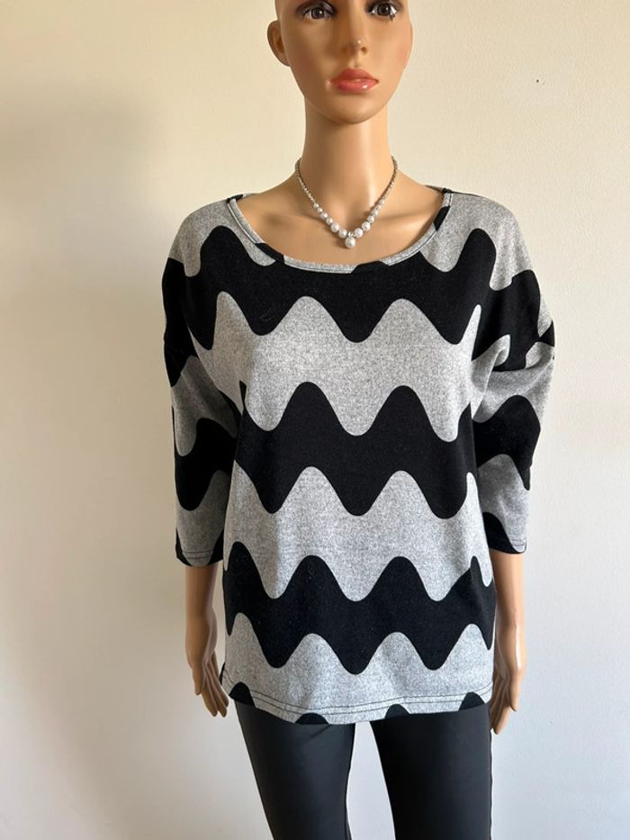 Pull léger gris et noir Only taille S excellent état