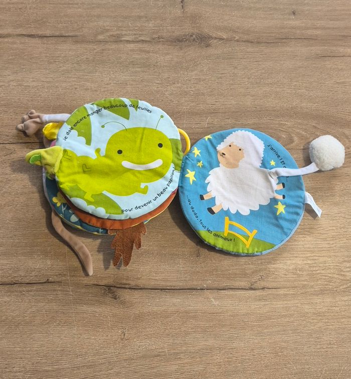 Livre d'éveil en tissus Qui veut jouer avec moi ? - photo numéro 10