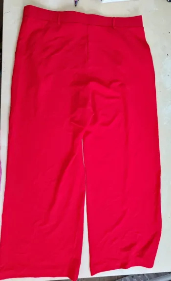 Pantalon rouge