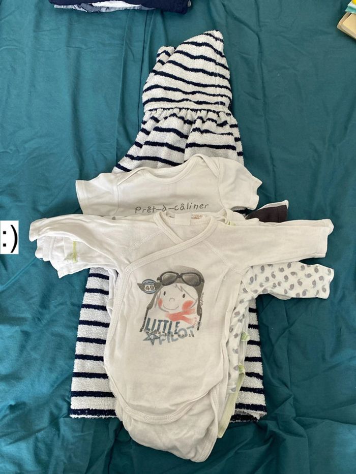 Lot bébé 1 mois