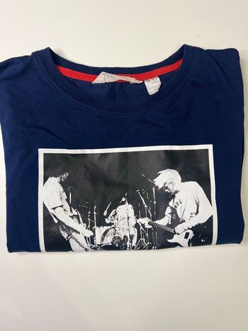 Lot de 2 teeshirt H&M et Berskha taille M