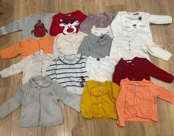 Lot pulls et gilets fille 18 mois