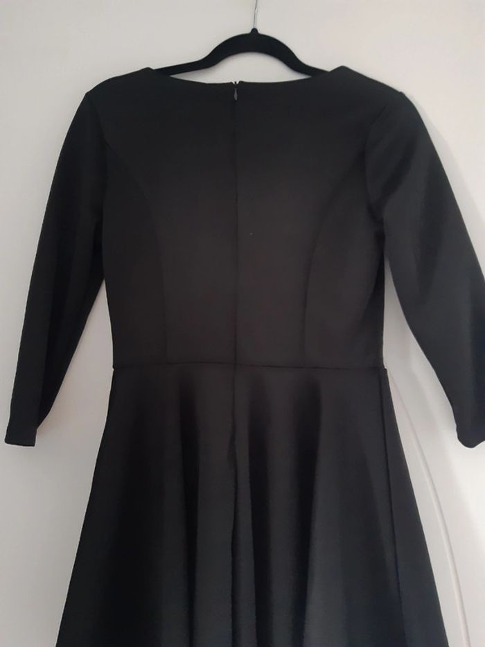 Robe noire - photo numéro 5