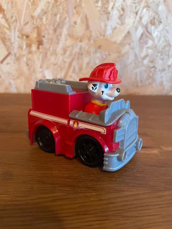 Véhicule avec Marcus de la Pat Patrouille