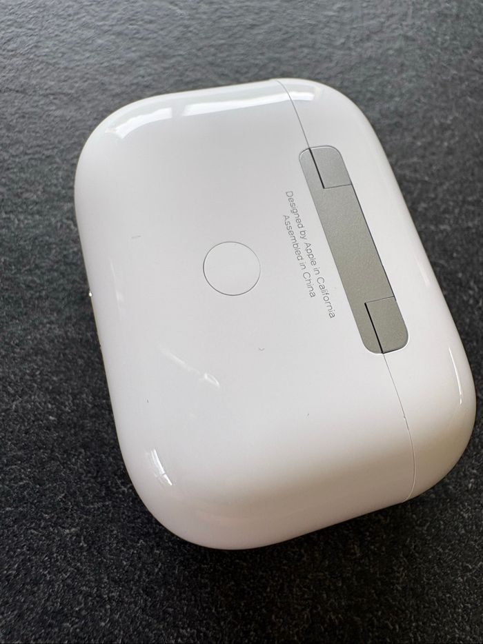 Boîtier de charge Apple AirPods Pro 2 - photo numéro 2