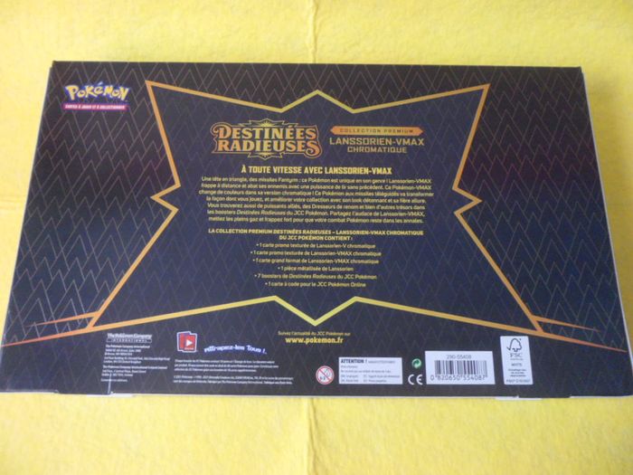 Destinée Radieuse 7 Booster  Coffret Pokémon Lanssorien V Max EB04.5 - photo numéro 2
