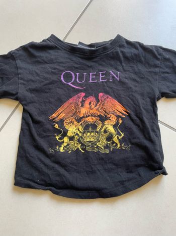 T-shirt queen