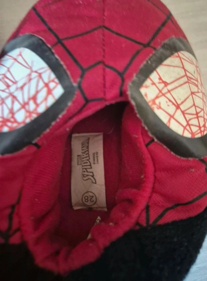 Chaussons Spiderman taille 28 - photo numéro 3