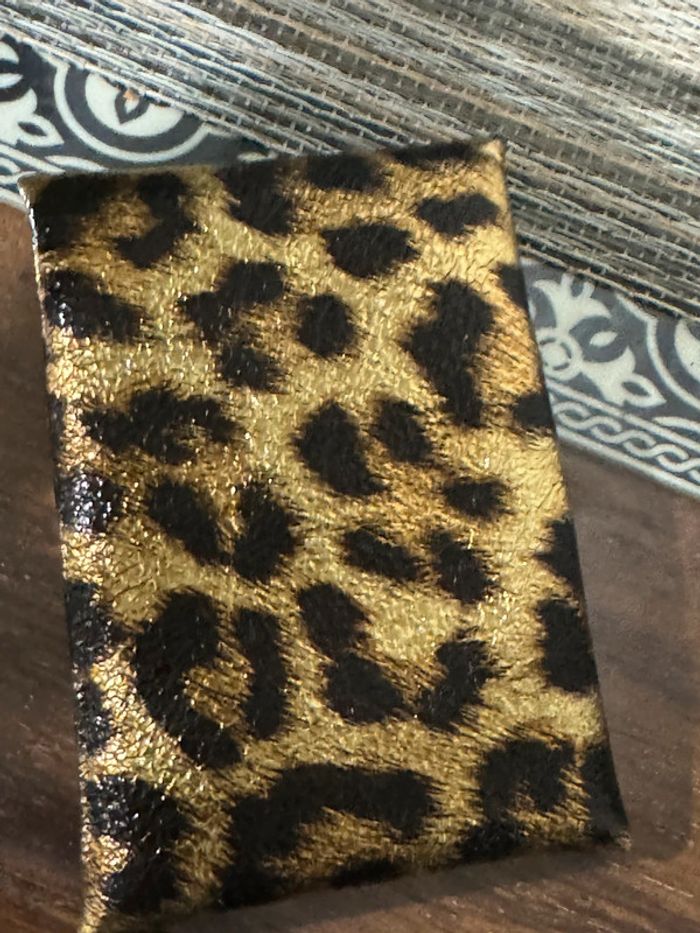 Porte carte ou petit porte monnaie cuir léopard neuf - photo numéro 4