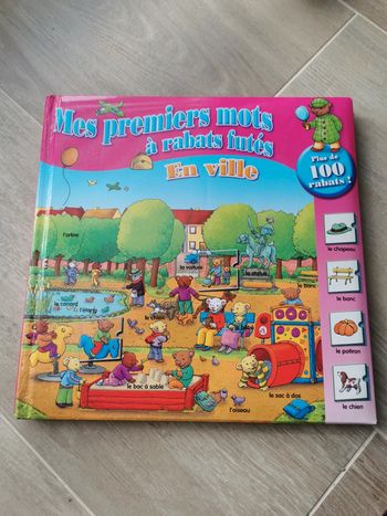 Livre mes premiers mots à rabats futés en ville