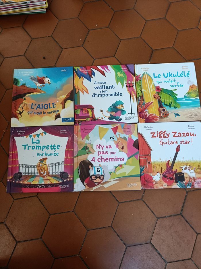 Lot de 6 livres Hachette Jeunesse 
Mac Do neufs