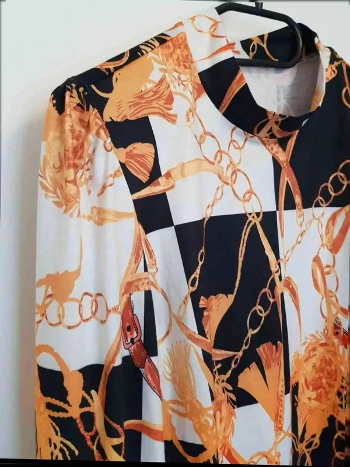 Tshirt  shein  motif chaine or taille  38 - photo numéro 2