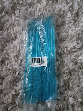 10 couteaux en plastique pour réception