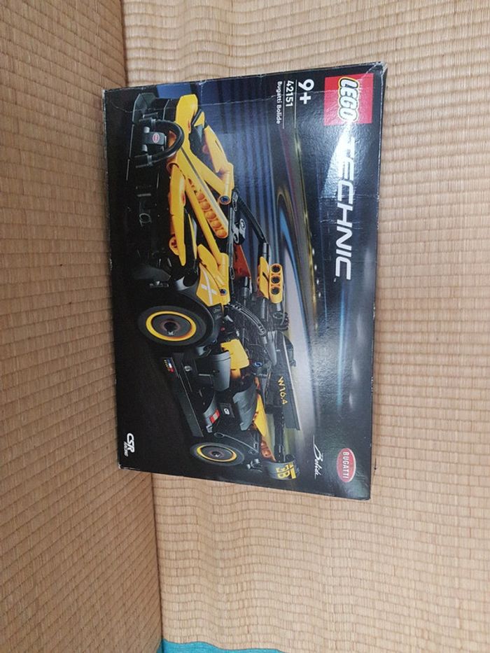 Lego technique 42151 le bolide Bugatti