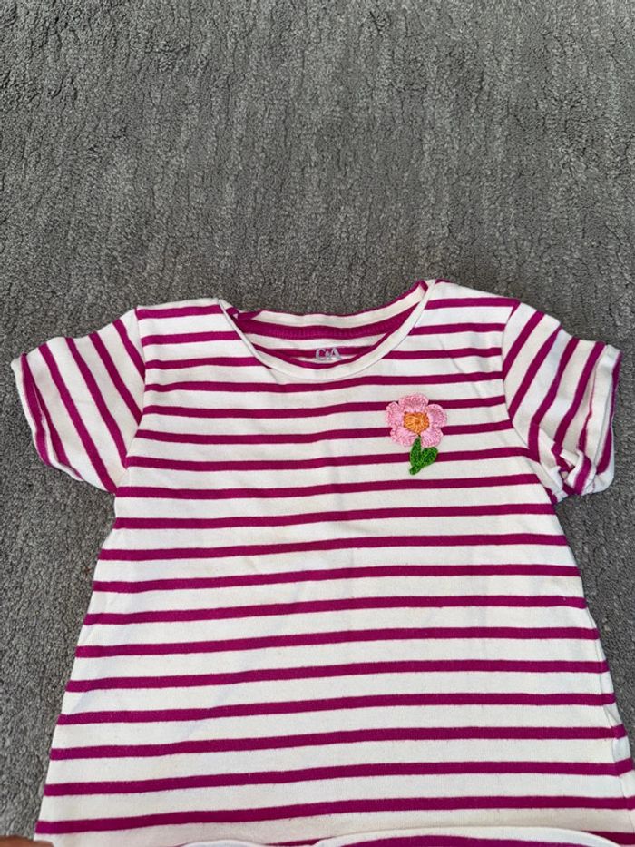 Tshirt fille taille 116 c&a fleuri - photo numéro 3