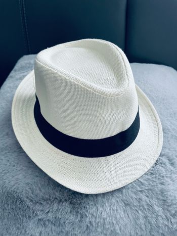 Chapeau  neuf  5/7 ans 👒