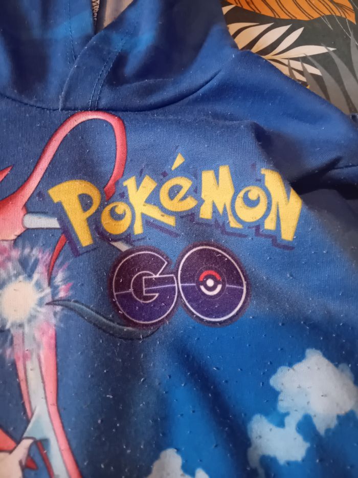 🟡 Sweat à capuche Pokémon GO garçon - photo numéro 4