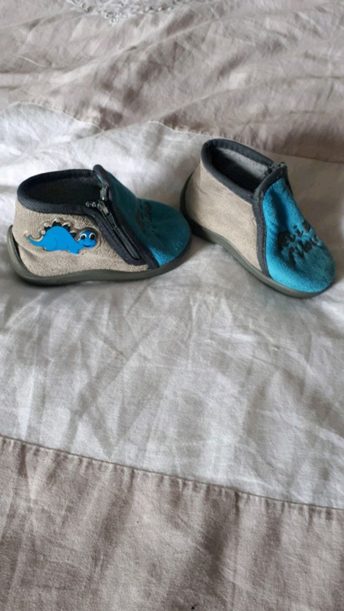 Chaussons taille 20