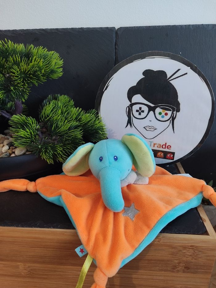doudou U tout petits Doudou plat éléphant bleu orange étoile vert écharpe 3436