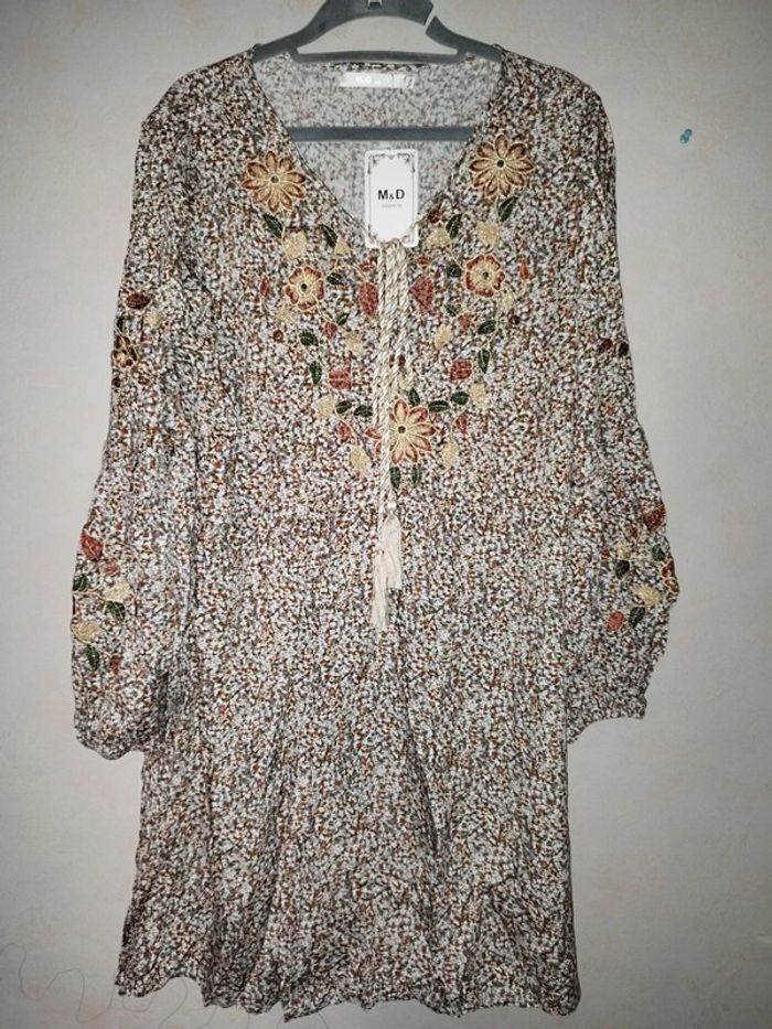 Robe brodée - photo numéro 4