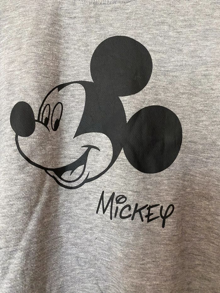 Sweat Mickey neuf - photo numéro 2