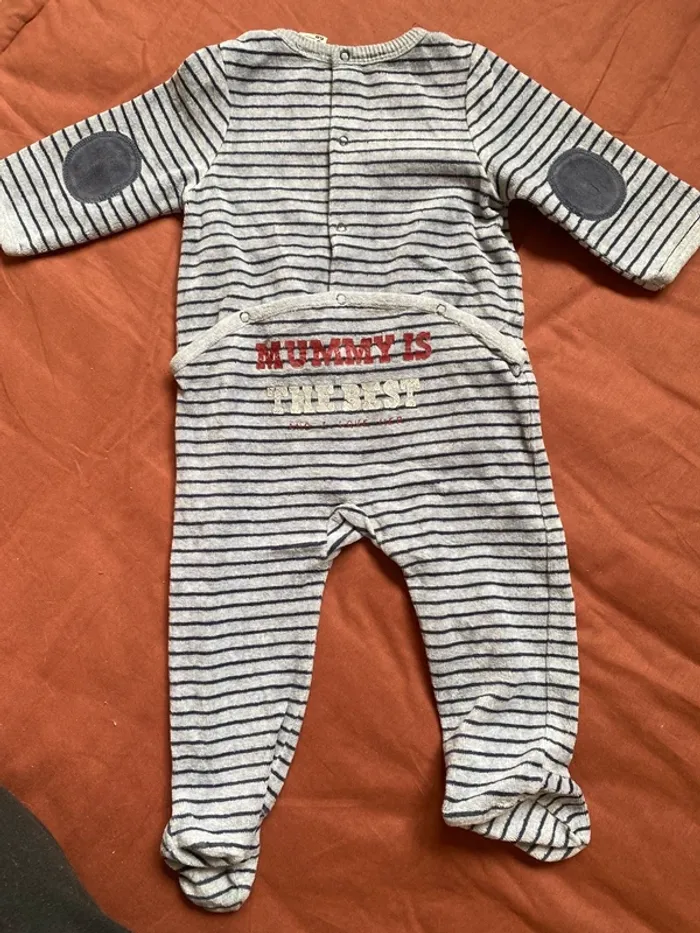 Pyjama - photo numéro 2